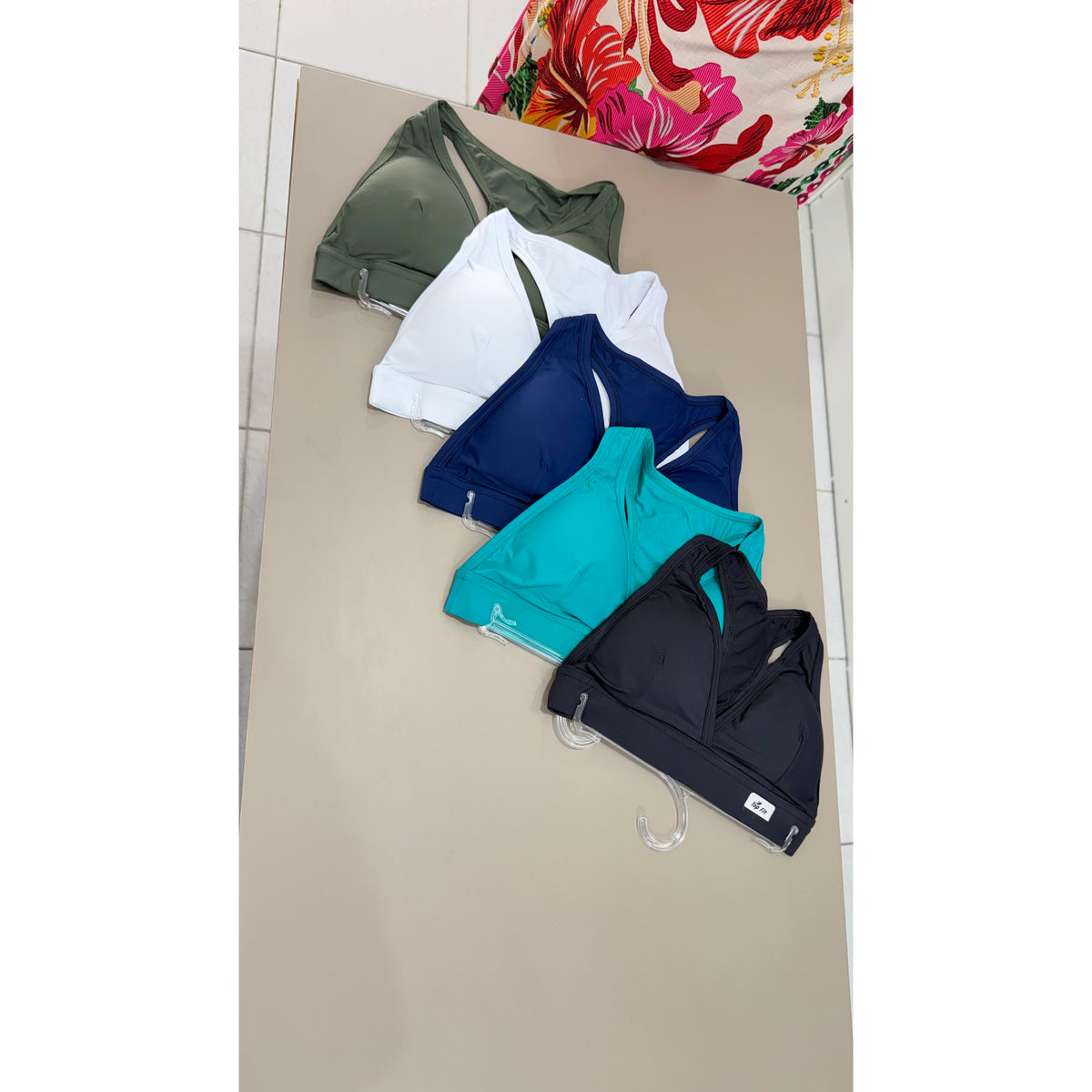 Top feminino poliamida sustentação com bojo  Academia Fitness Treino