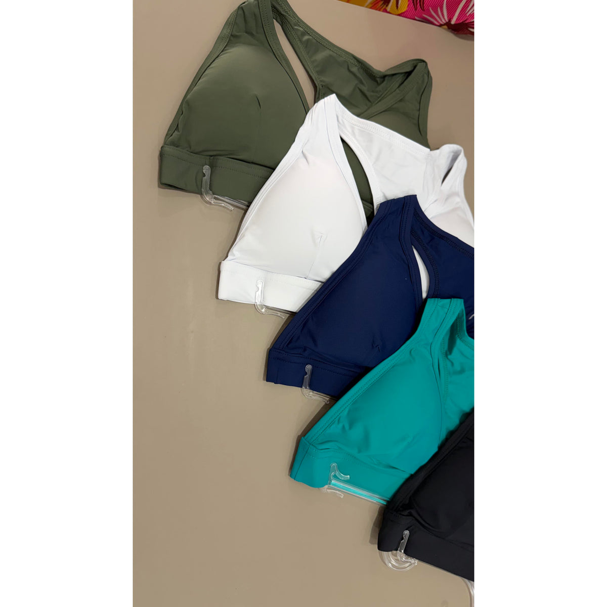 Top feminino poliamida sustentação com bojo  Academia Fitness Treino